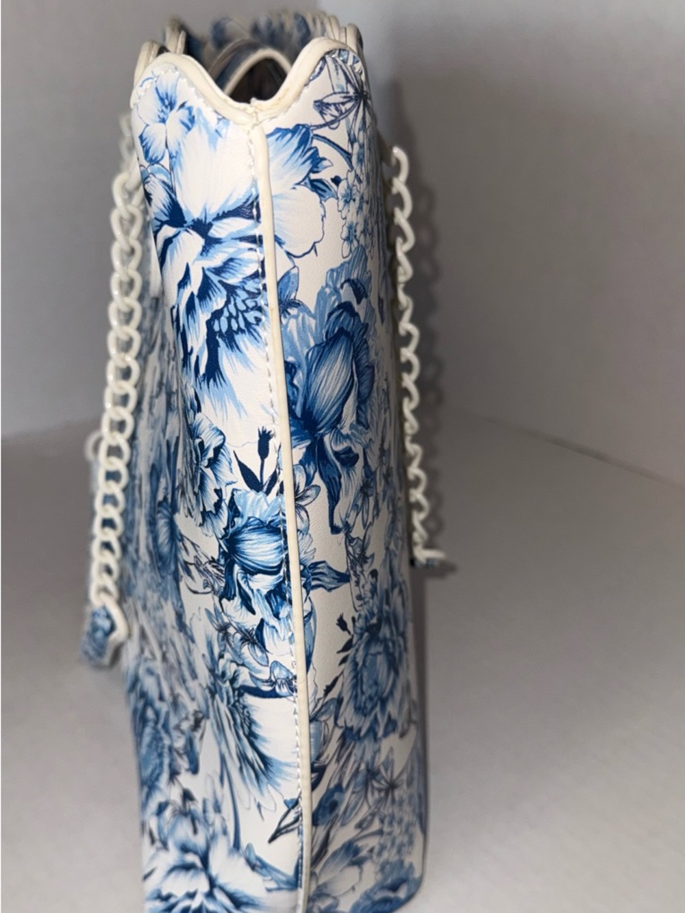 Betsey Johnson Blue and White Floral Scalloped Shoulder Tote - Picture 5 of 8